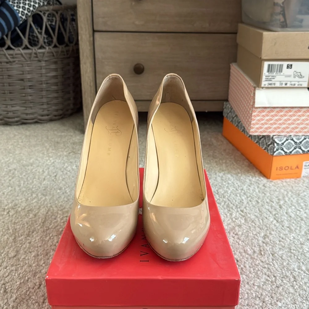 Ivanka Trump Pinkish Pumps - Picture 1 of 8